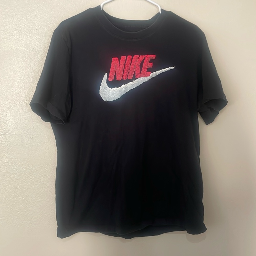 Men’s NIKE Tee